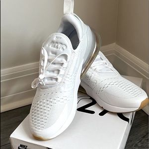 Nike Air Max 270 - Mens Size 9